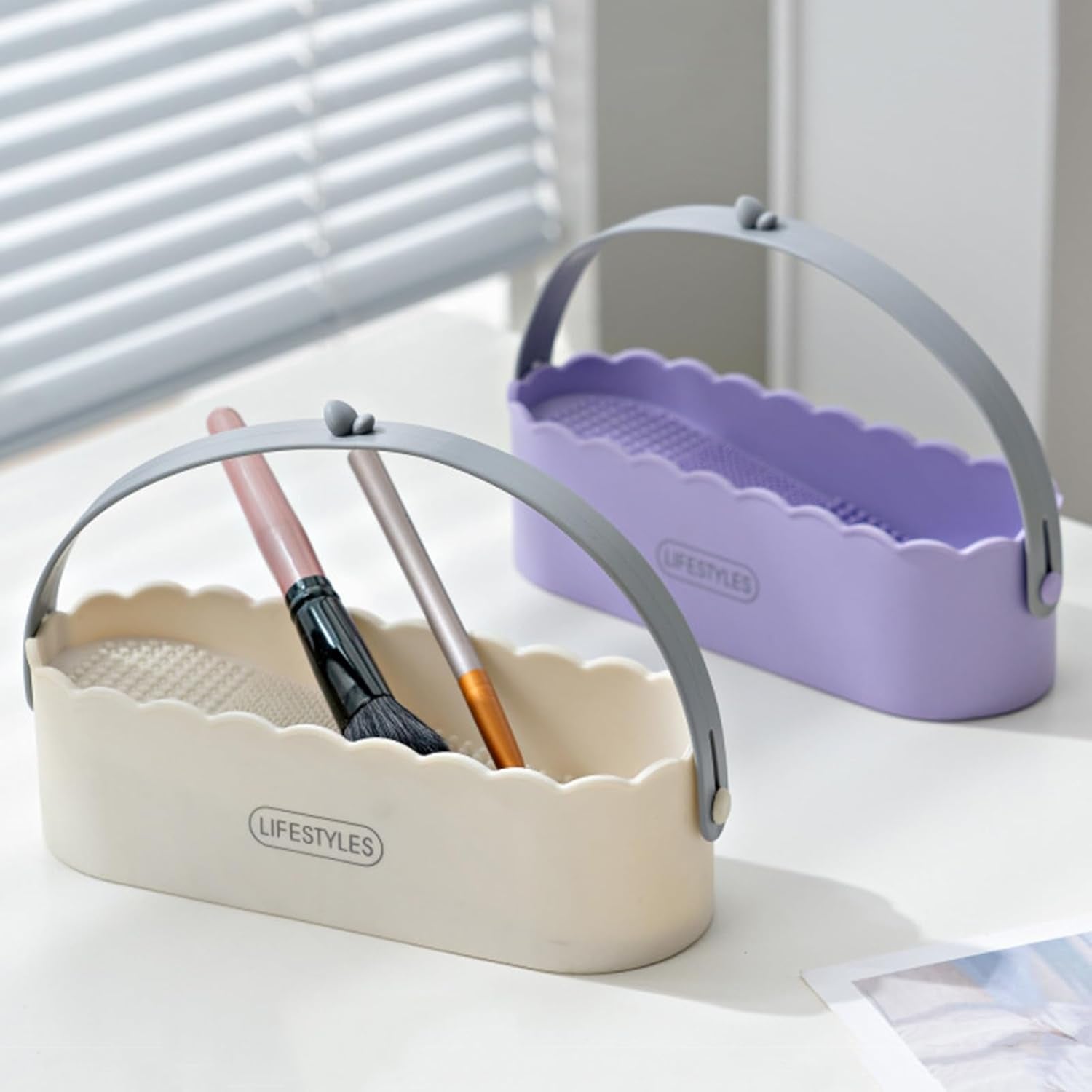 Cosmetic Brushes Makeup Brush Tool Beauty Eggs Cosmetics Storage Box for Beauty Enthusiasts